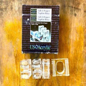 US Acrylic Made in Taiwan 1993 Translucent Salt & Pepper Napkin Holders set of 4
